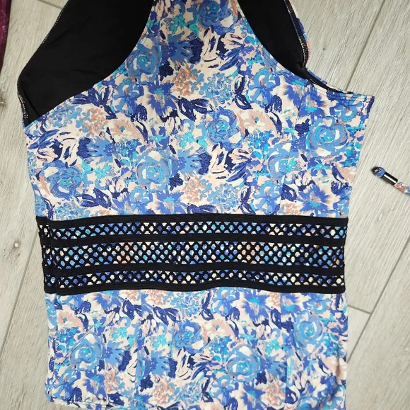 2 swim suits one piece - Picture 3 of 4